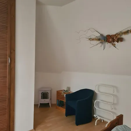 Elo דירה Csokonyavisonta